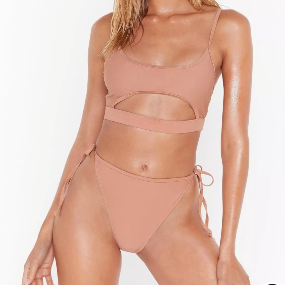 Nasty Gal Cut-Out Chasin' the Sun High-Leg Bikini Set sz 8